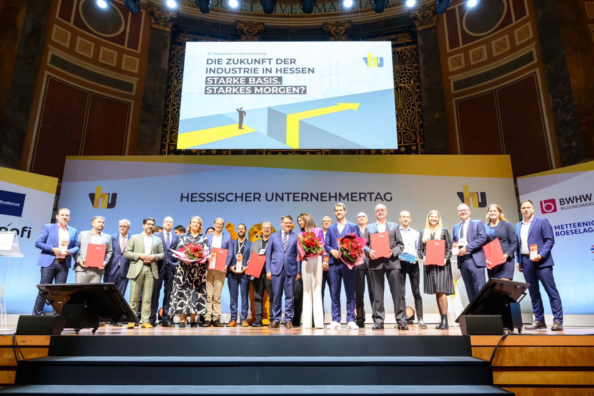 Gruppenfoto der Sieger und Gewinner der Hessen-Champions 2025